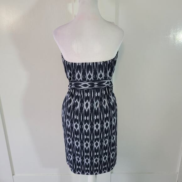 Athleta Size 8 Navy and White Ikat Strapless Anywhere Mini Dress Geometric - Picture 3 of 9